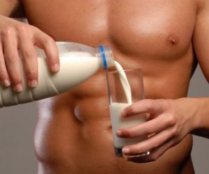 Dùng sữa tăng cân cho người gầy trong quá trình tập luyện